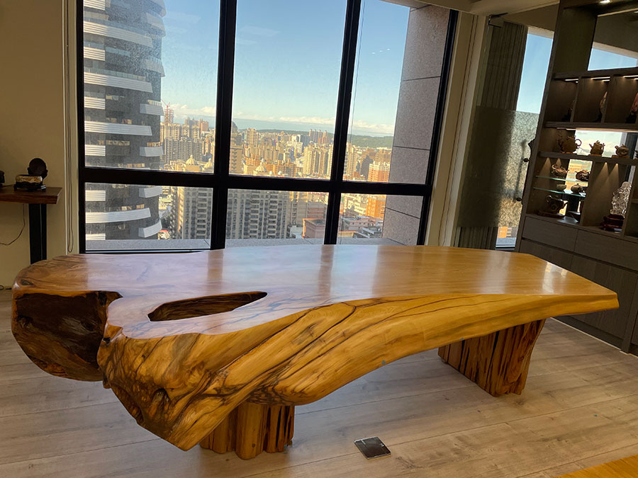 台灣黃檜原木桌