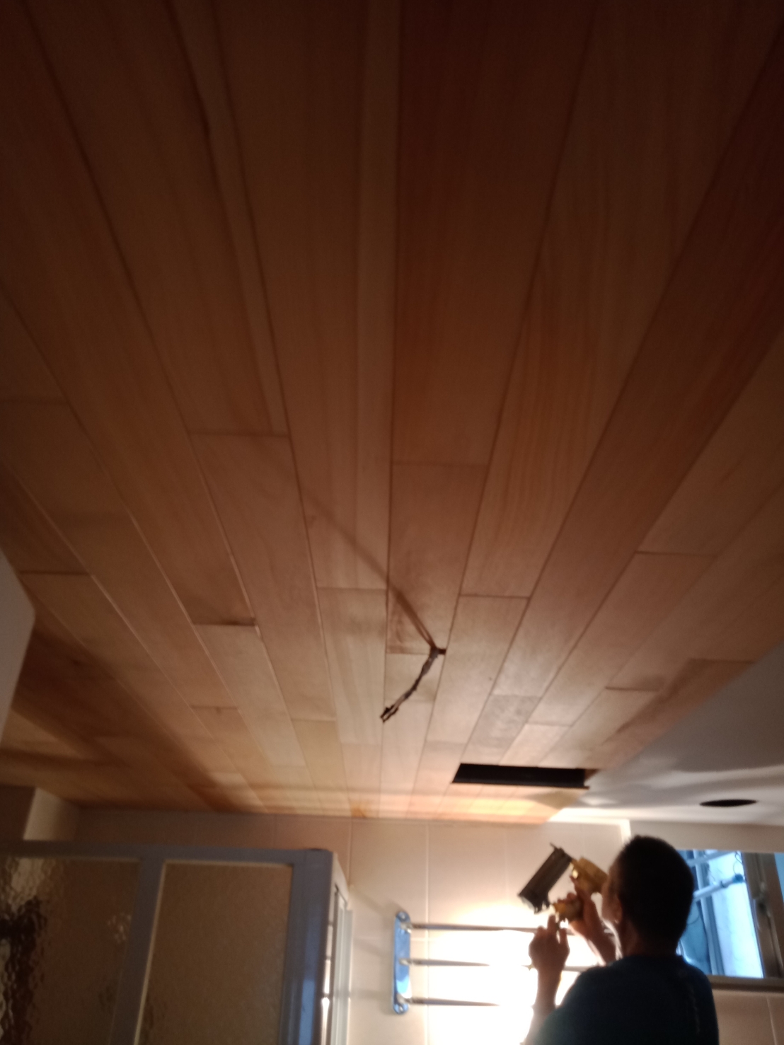 檜木天花板-施工中